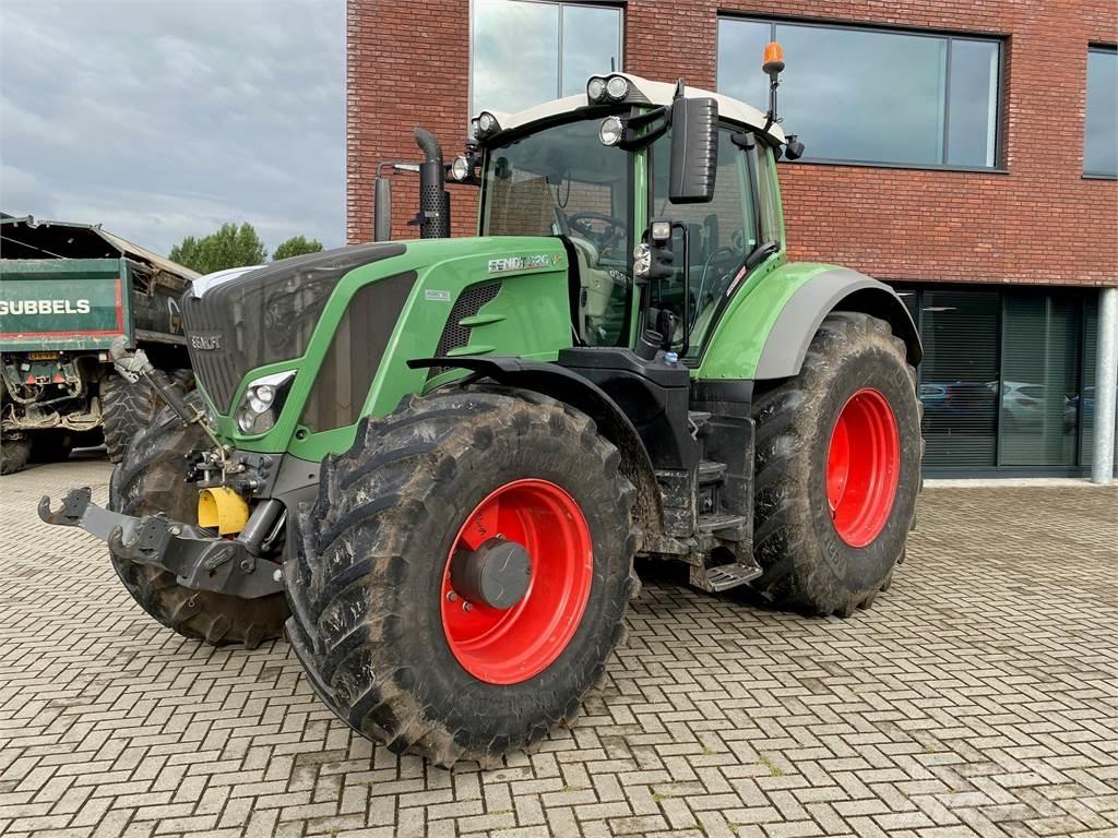 Fendt 826 Vario Trattori