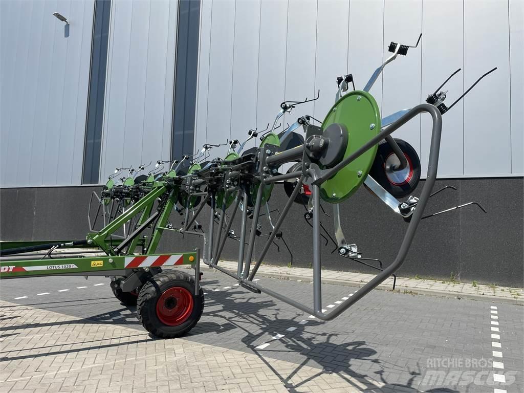 Fendt Lotus 1020 Ranghinatori