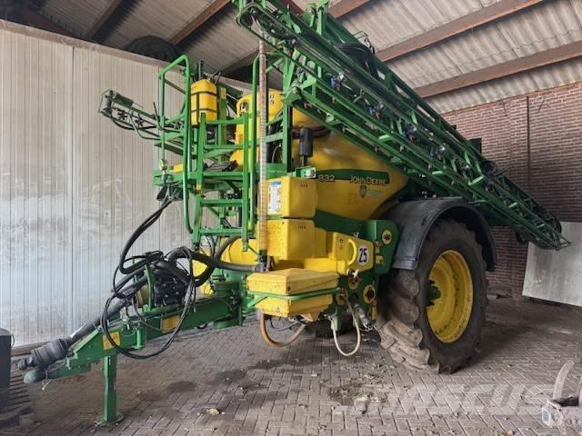 John Deere 832 Irroratrici semoventi