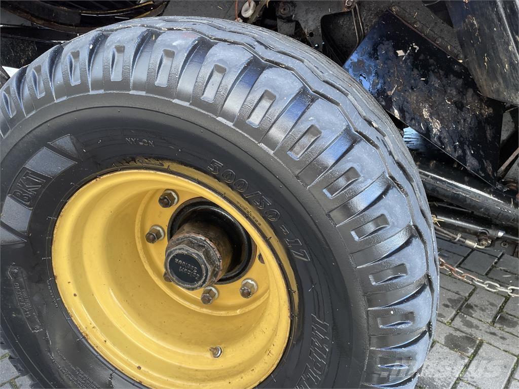 New Holland BB960 Presse quadre