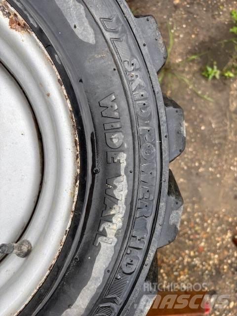  Set BKT 27x8.50-15 Pneumatici, ruote e cerchioni