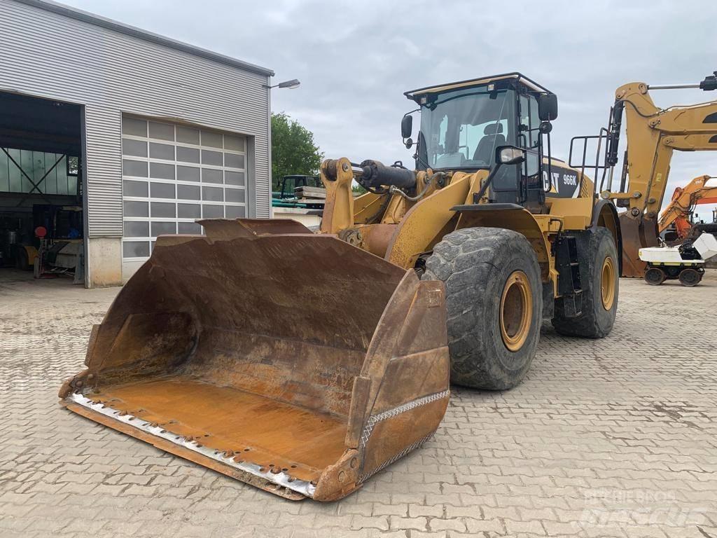 CAT 966 K Pale gommate