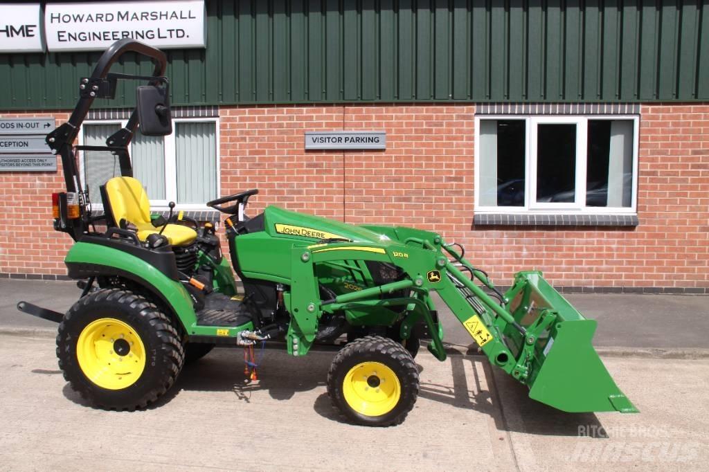 John Deere 2026R Trattori