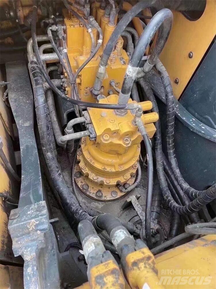 Hyundai R215VS Escavatori gommati
