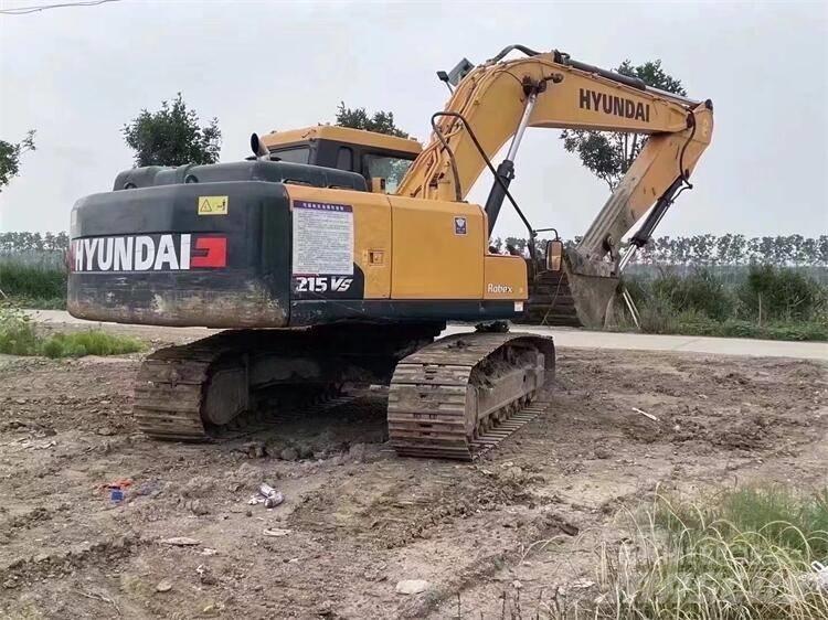 Hyundai R215VS Escavatori gommati