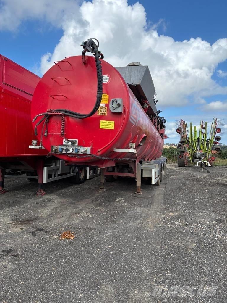 AMT AP gylletrailer Semirimorchi cisterna