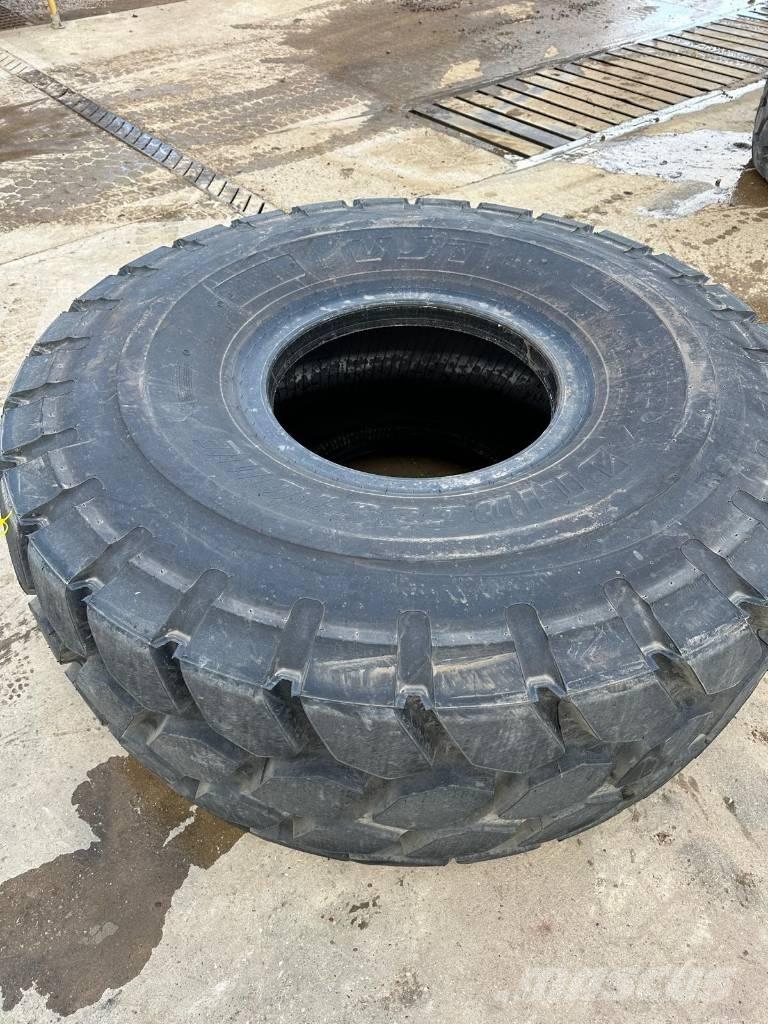Bridgestone 26.5R25 Pneumatici, ruote e cerchioni
