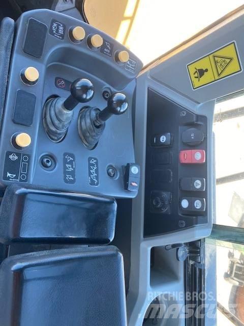 CAT 972 M Pale gommate
