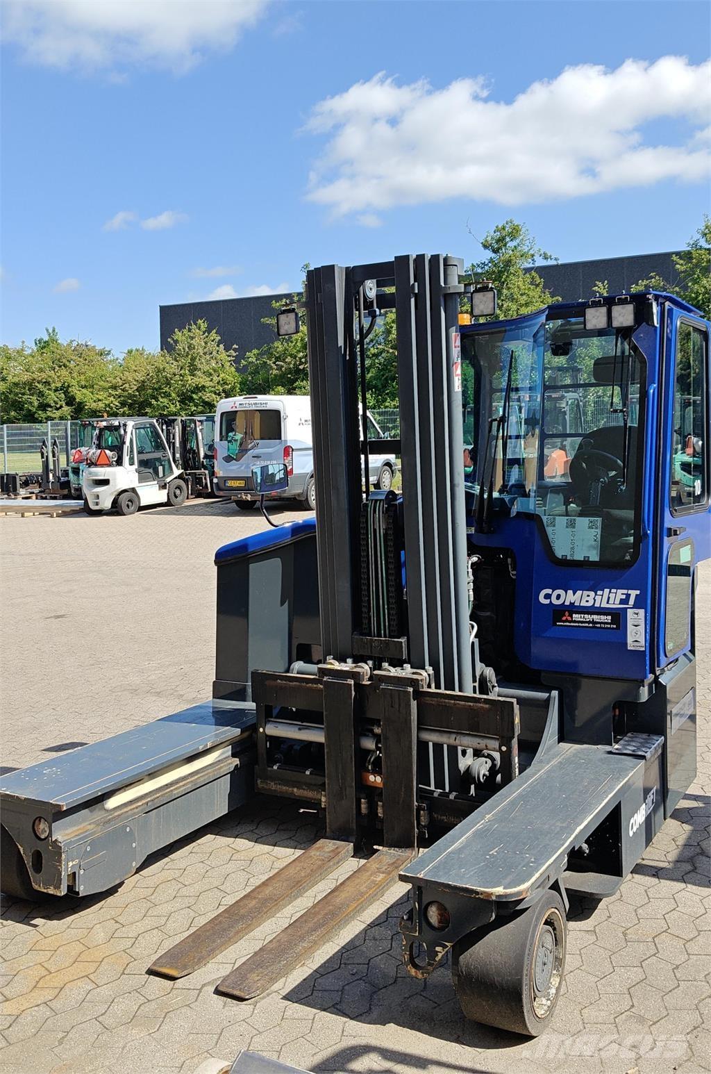 Combilift C4500E Carrello elevatore retrattile a 4 vie