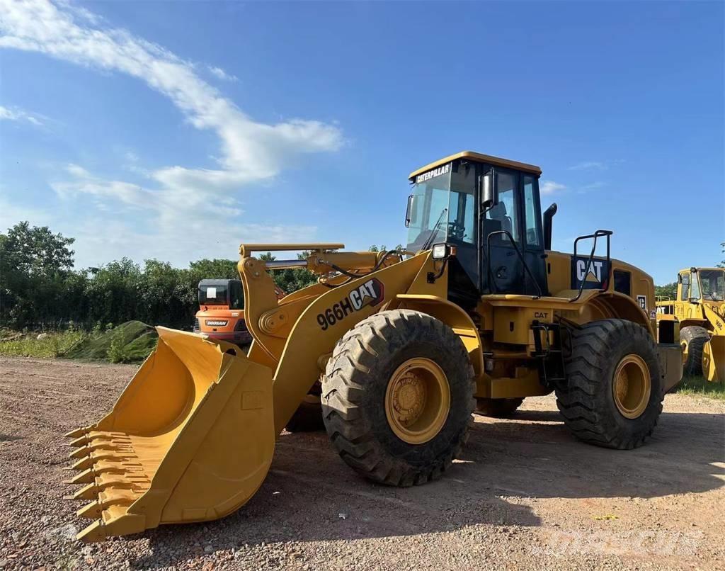 CAT 966 H Pale gommate