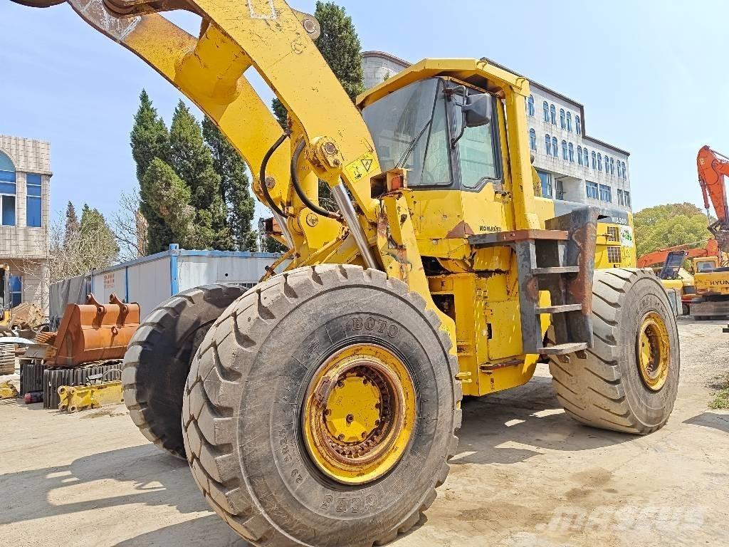 Komatsu WA 500-3 Pale gommate