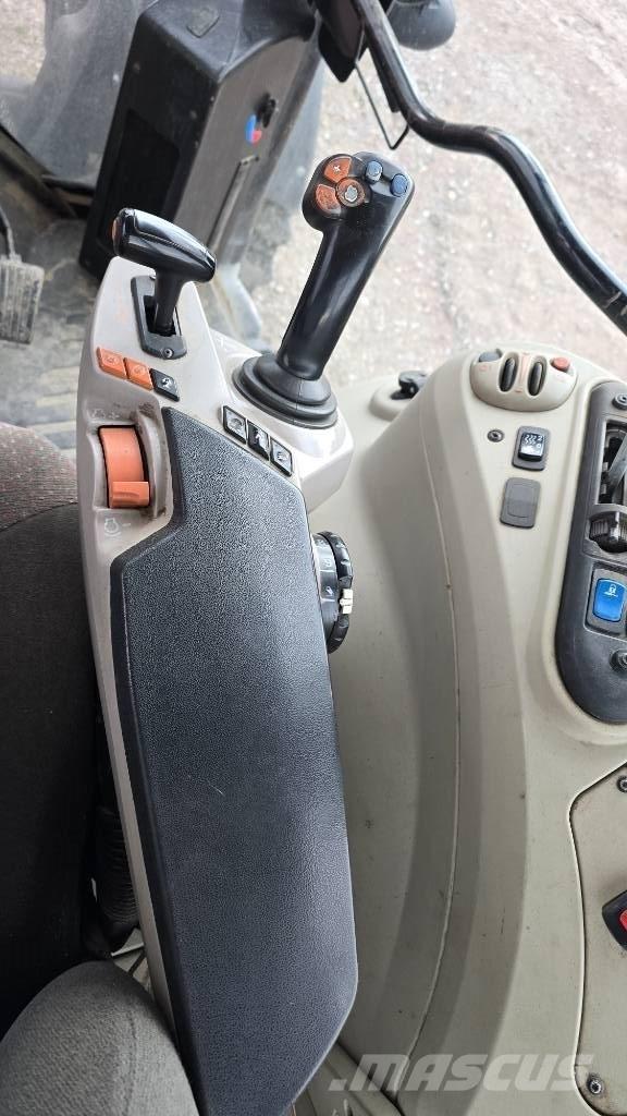 Massey Ferguson 5713 Trattori
