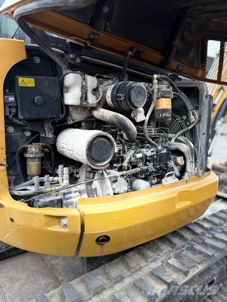 CAT 302.7 D CR Miniescavatori