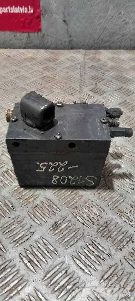 Scania 94 D.    1422640 Componenti idrauliche