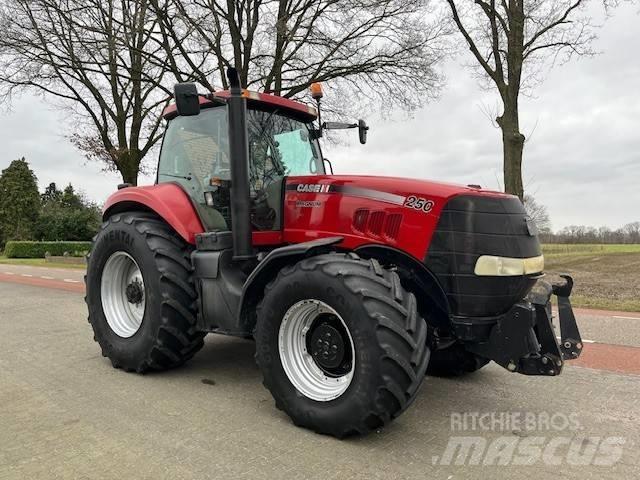 Case IH Magnum 250 Trattori