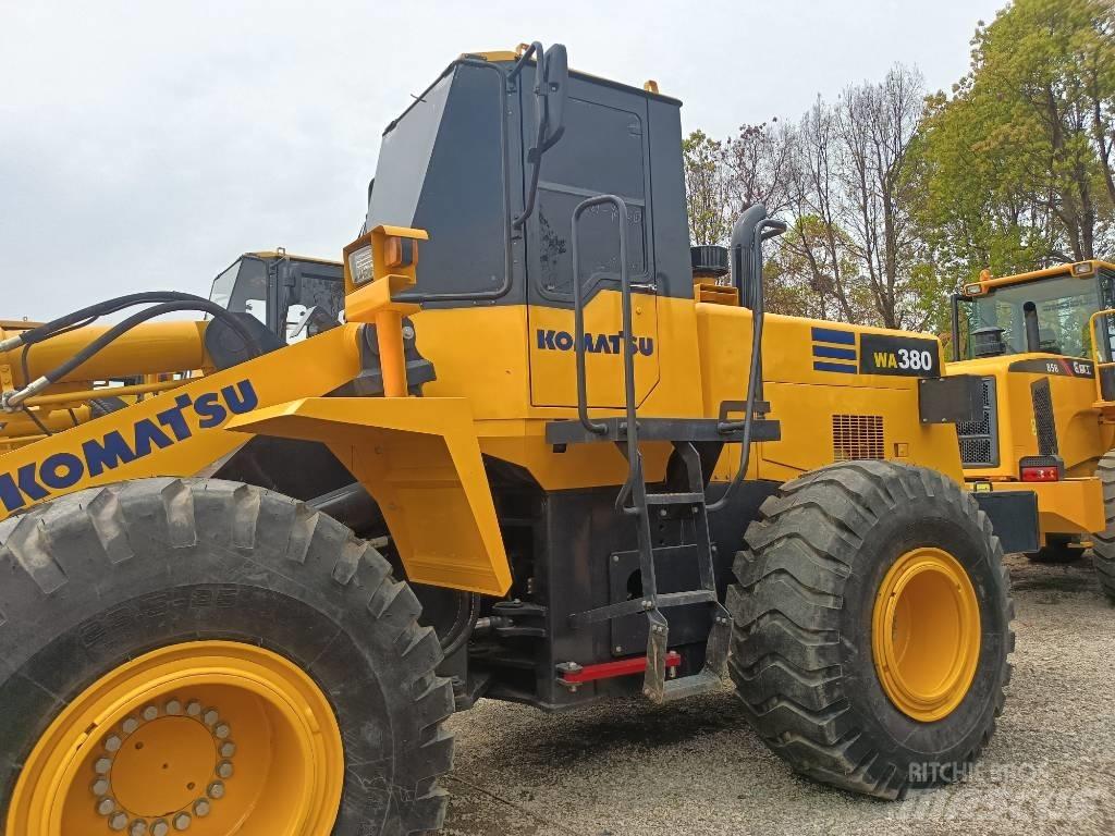 Komatsu WA 380 Pale gommate