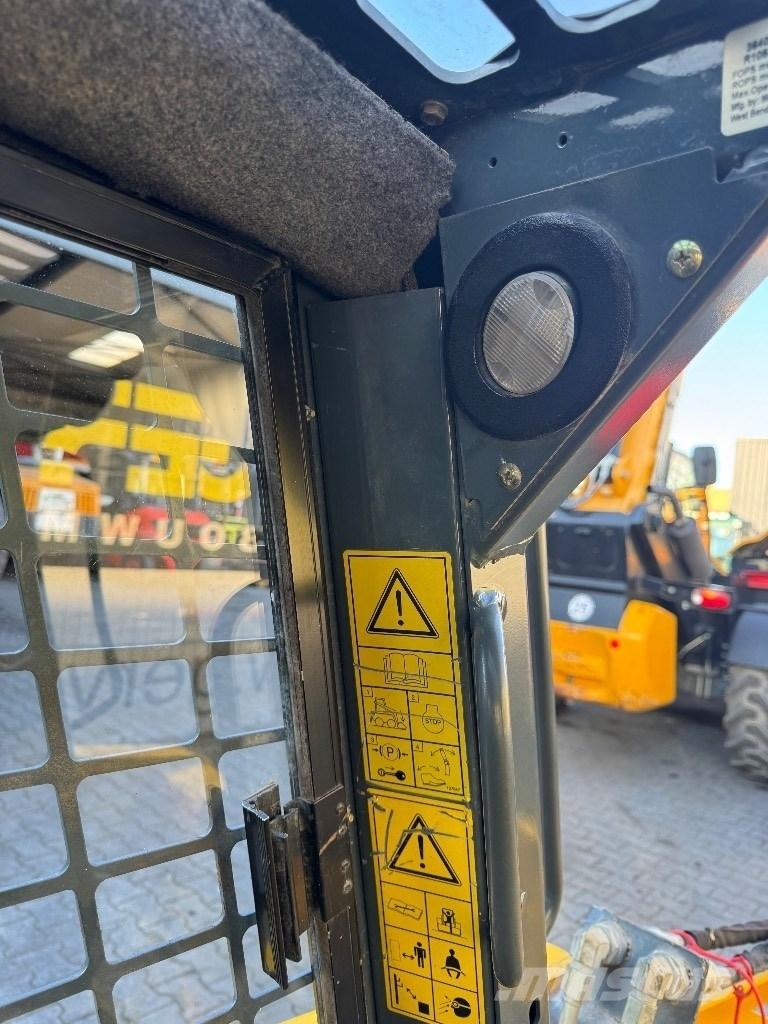 Gehl R105 Mini Pale Gommate
