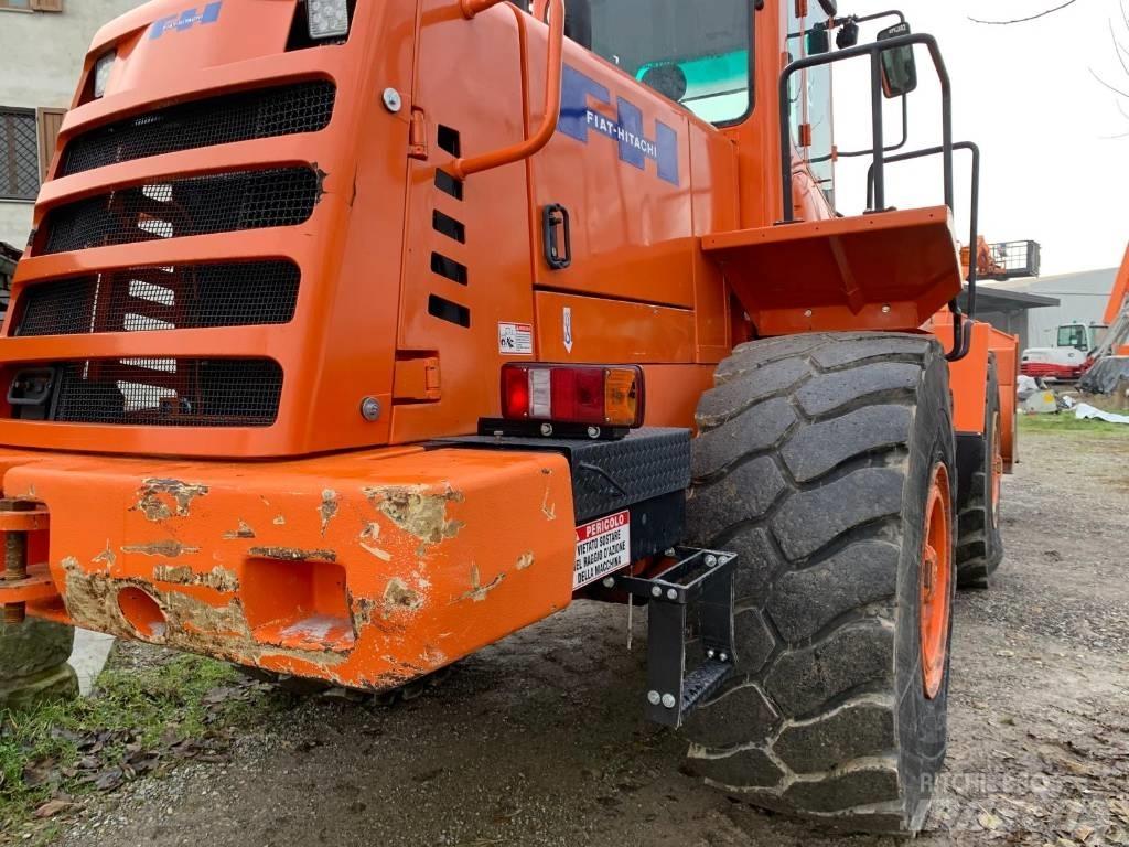 Fiat-Hitachi W230 Pale gommate