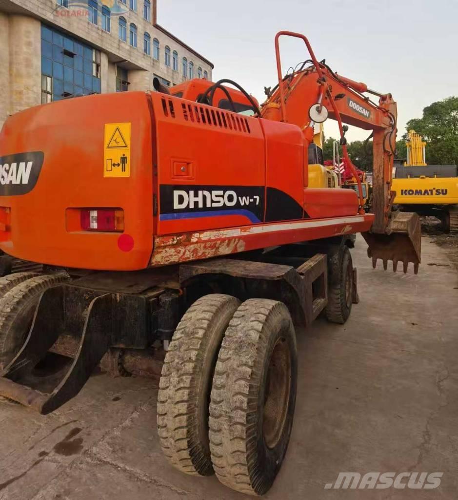Doosan DH 150 W-7 Escavatori gommati
