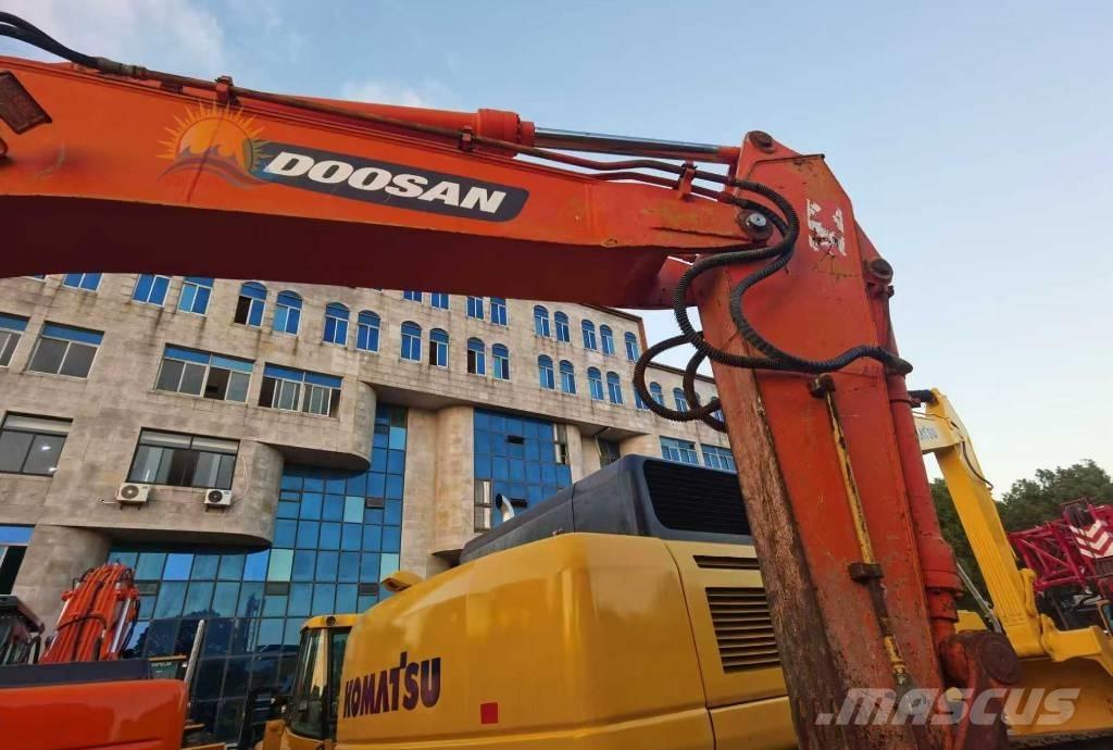 Doosan DH 150 W-7 Escavatori gommati