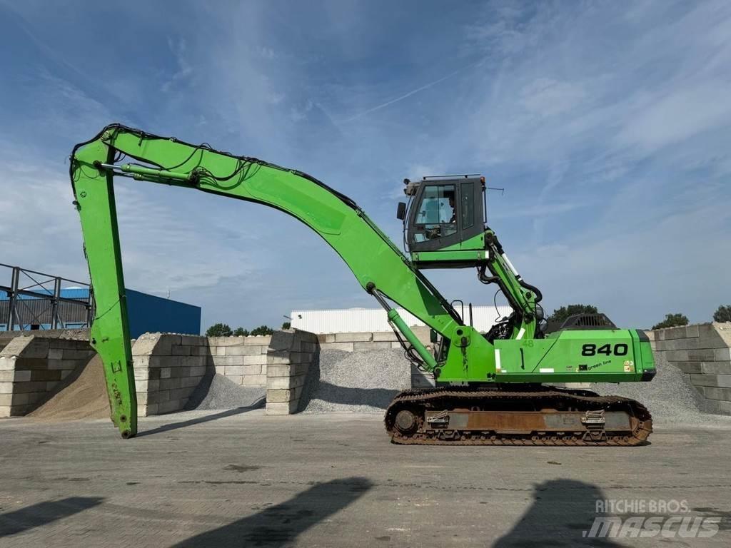 Sennebogen 840R Movimentazione rifiuti