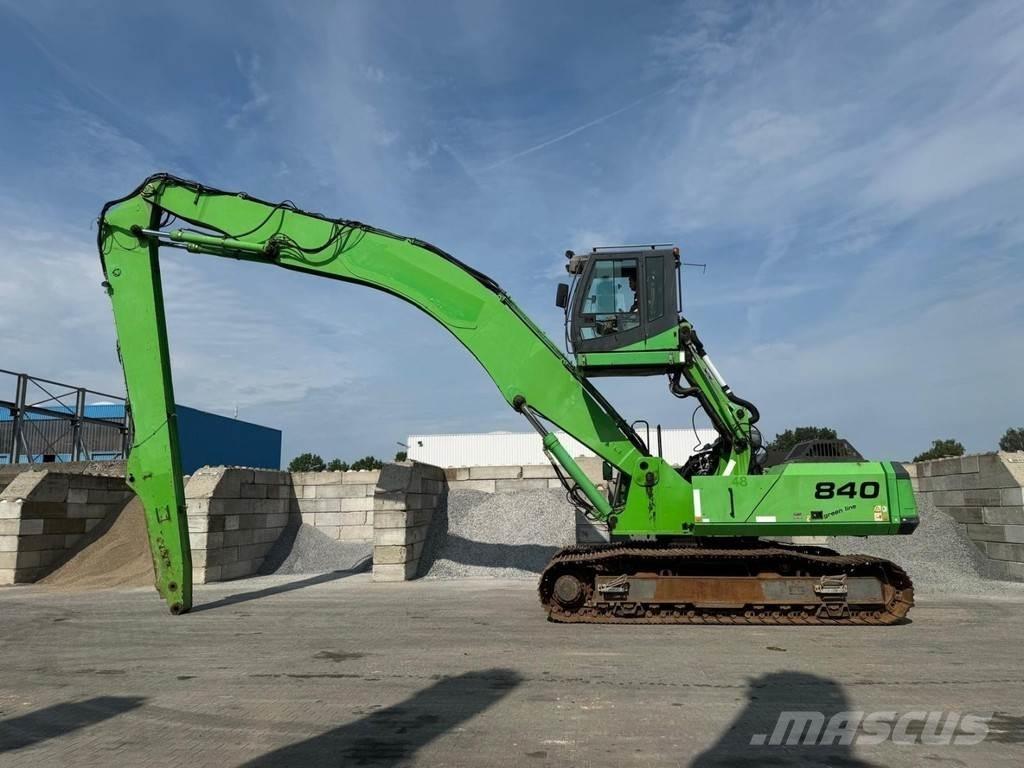 Sennebogen 840R Movimentazione rifiuti