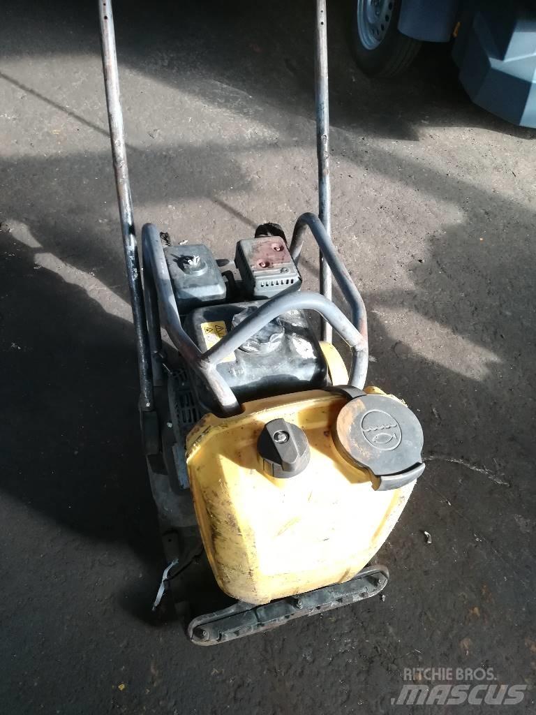  VIBRAČNÍ DESKA LF90 Vibratori