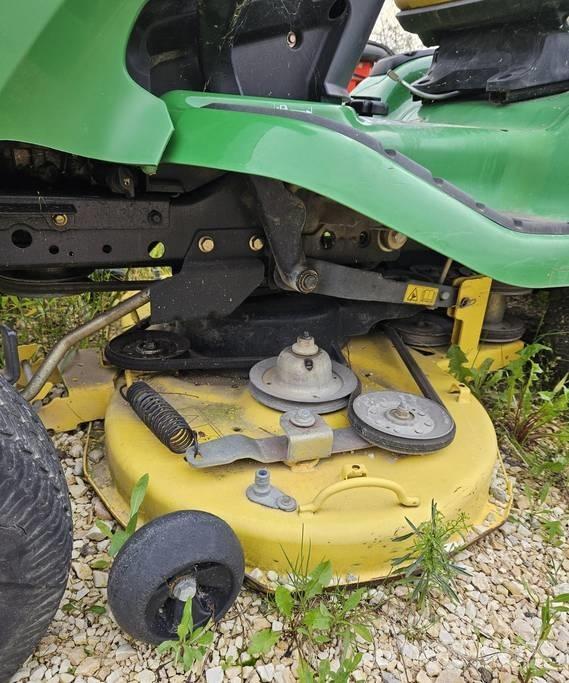 John Deere X 300 R Trattorini tagliaerba