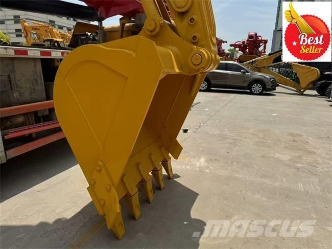 Komatsu PC 220 Escavatori cingolati