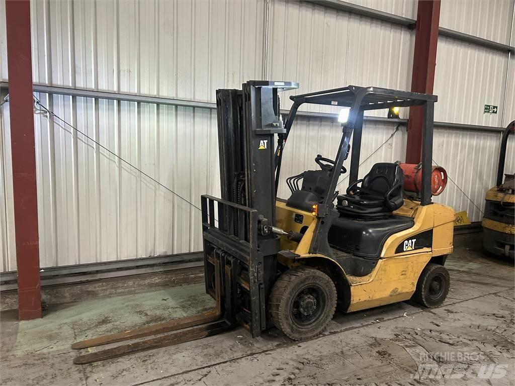 CAT GP25NT Carrelli elevatori GPL
