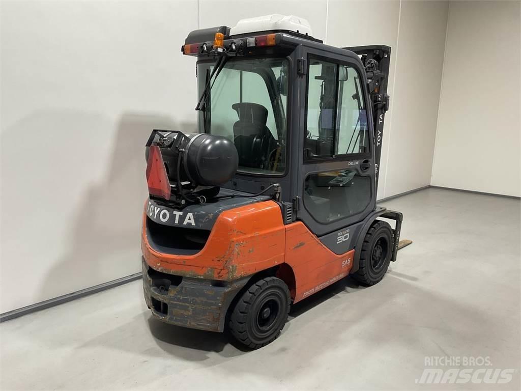 Toyota 02-8FGF30 Carrelli elevatori GPL