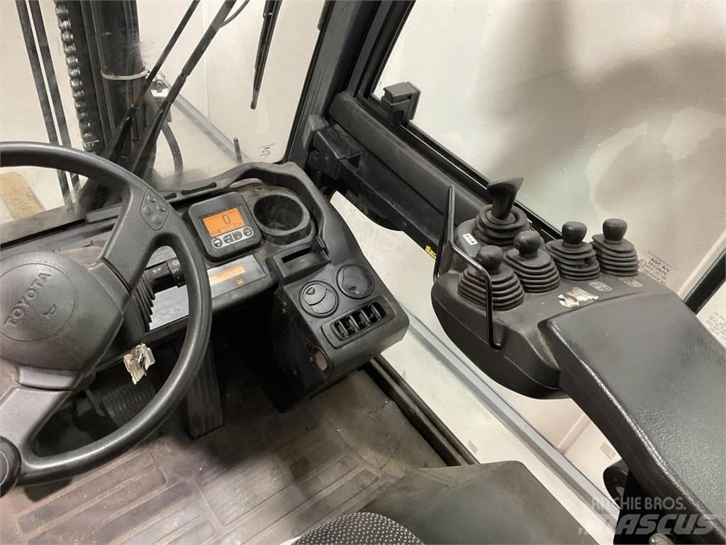 Toyota 02-8FGF30 Carrelli elevatori GPL