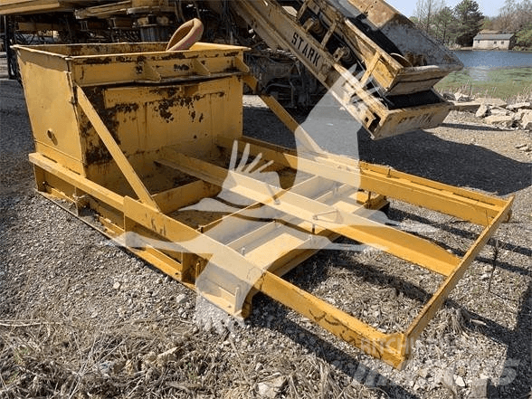 CAT 2285832 Benne