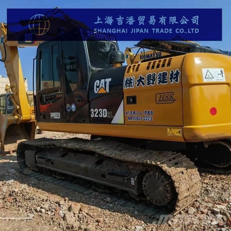 CAT 323 D Escavatori cingolati