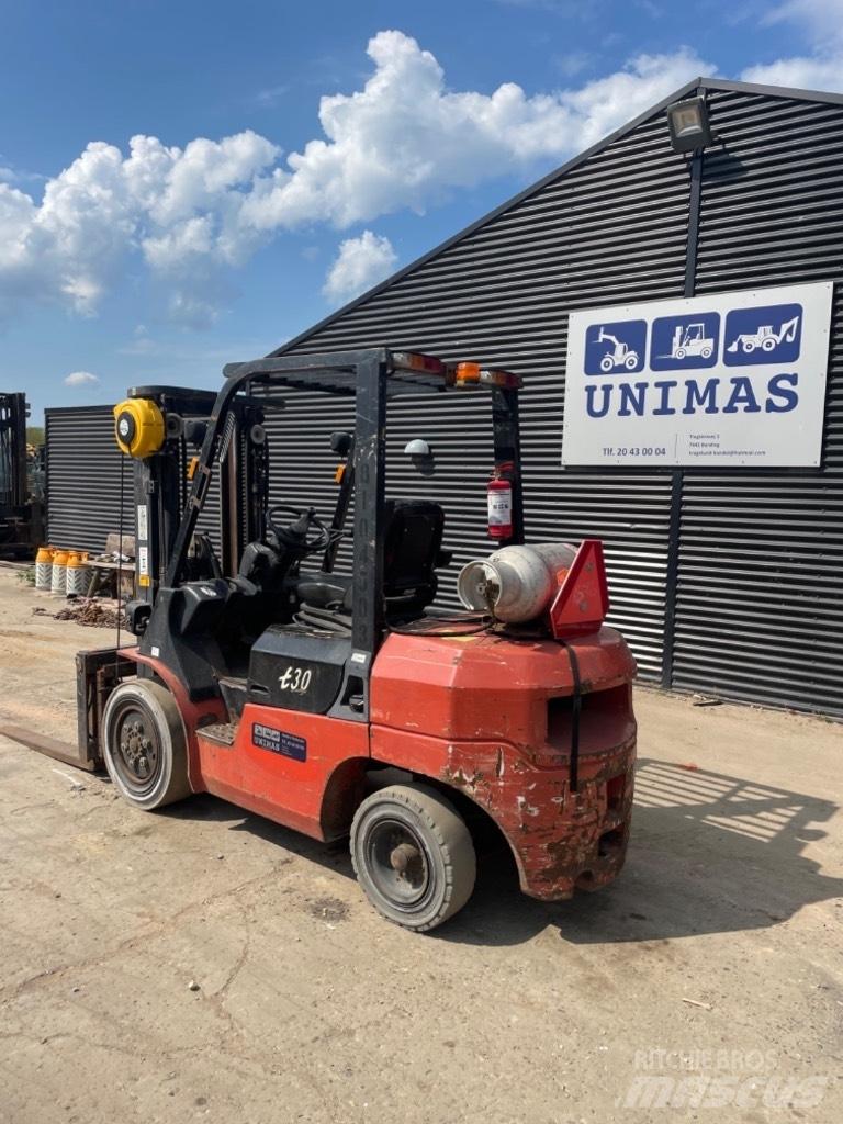 EP FG 25 Carrelli elevatori GPL