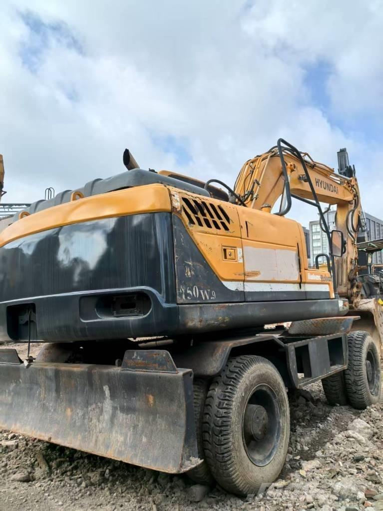 Hyundai R150W-9 Escavatori gommati