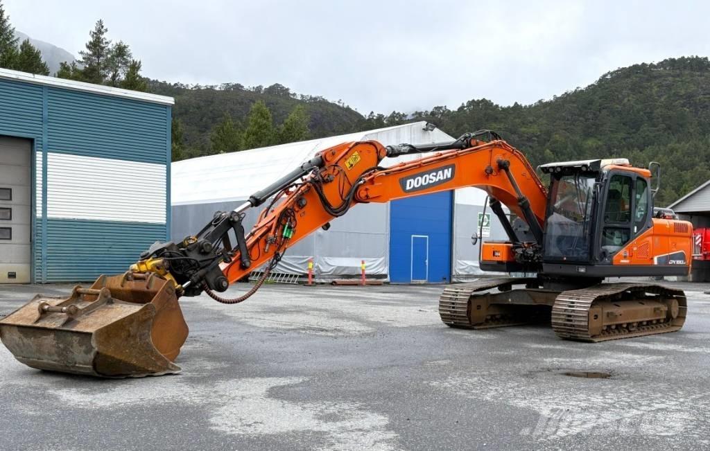 Doosan DX180LC-5 Escavatori cingolati