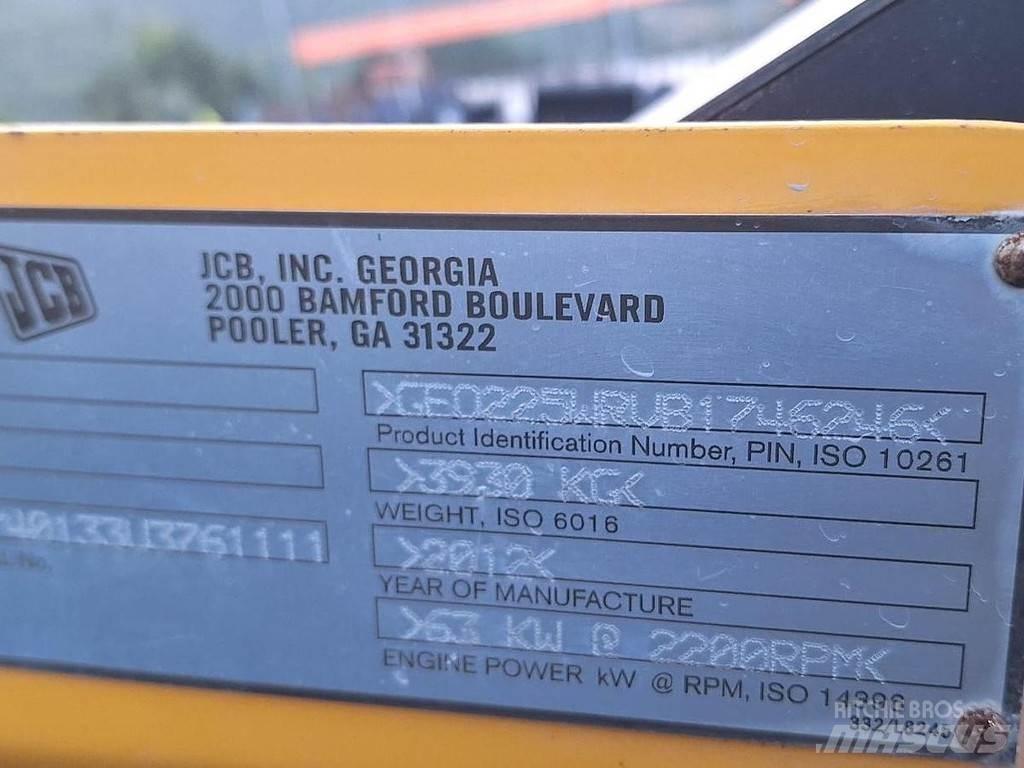 JCB 225 Mini pale