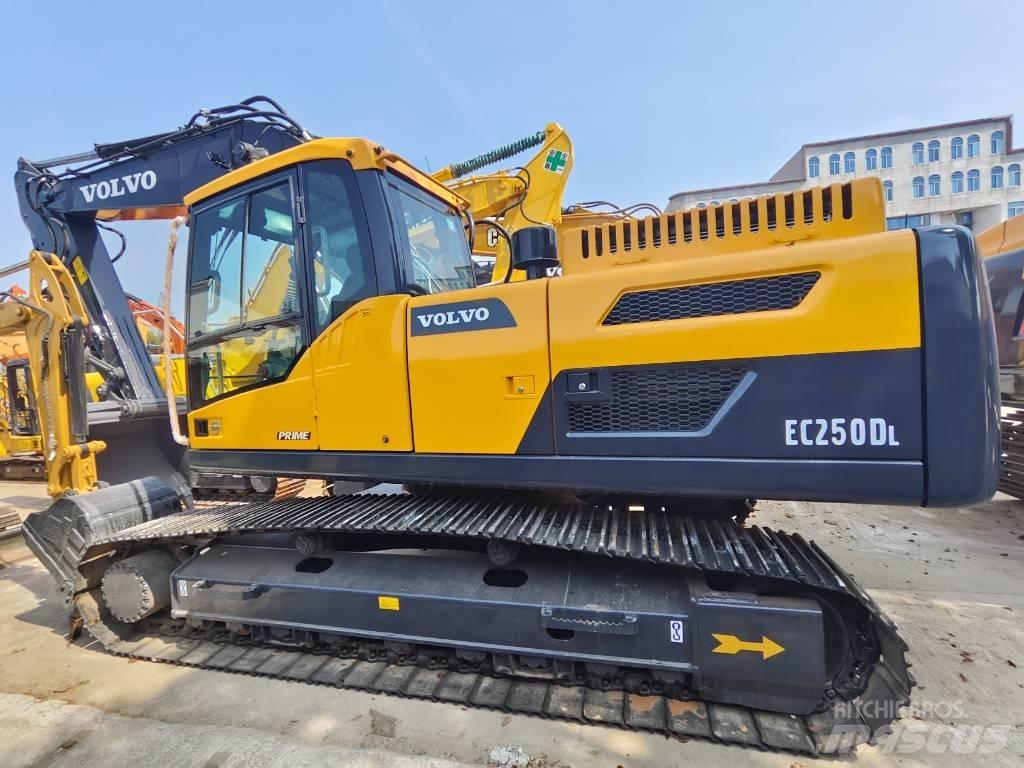 Volvo EC 250 D L Escavatori cingolati