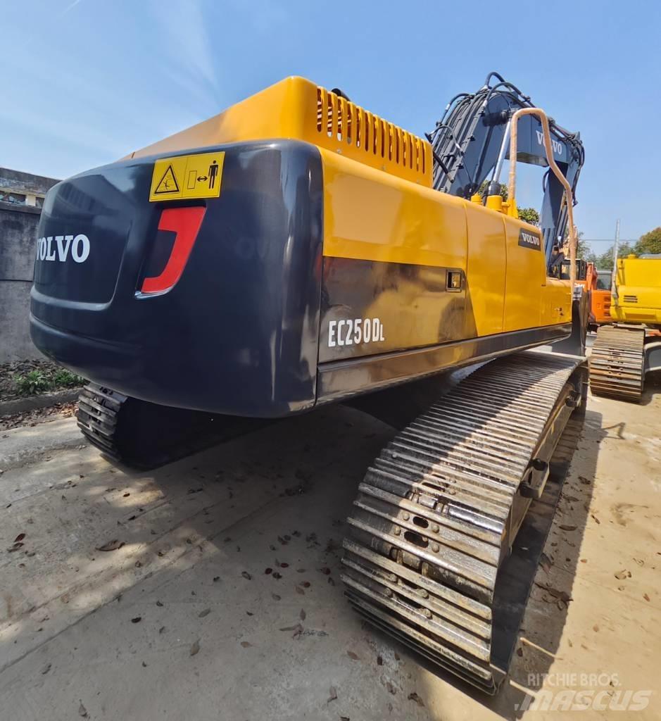 Volvo EC 250 D L Escavatori cingolati