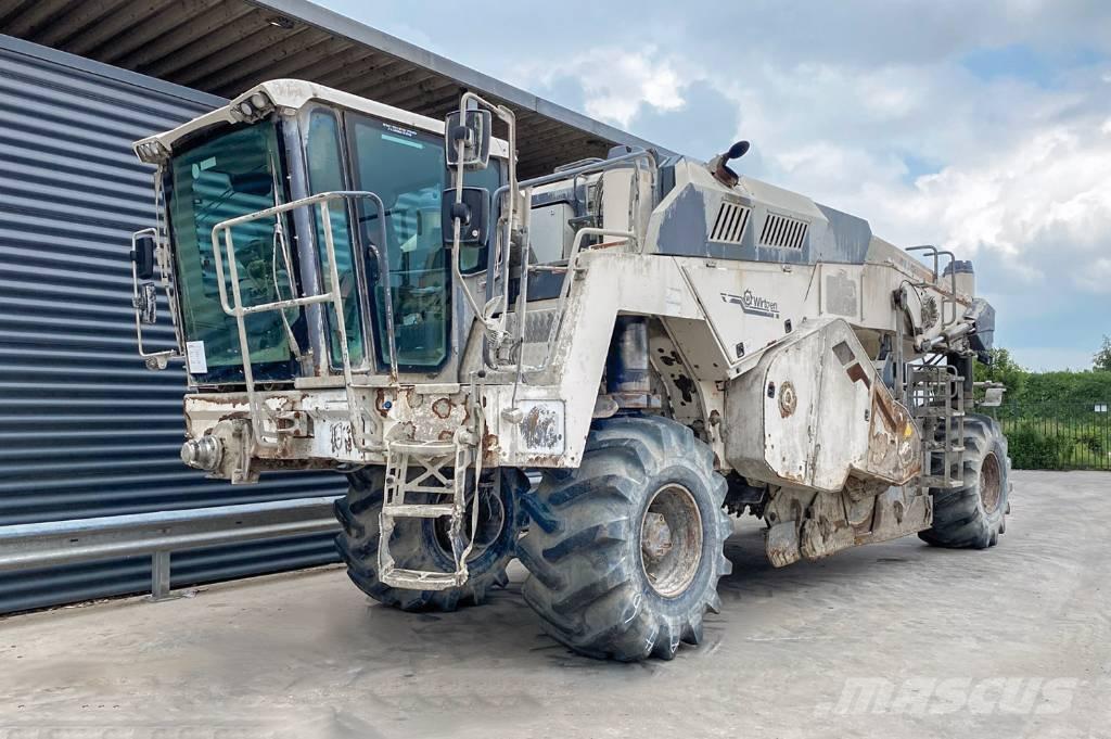 Wirtgen WR 240 Riciclatori d'asfalto