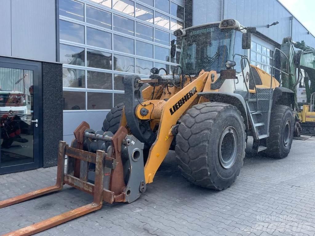 Liebherr L566 Pale gommate