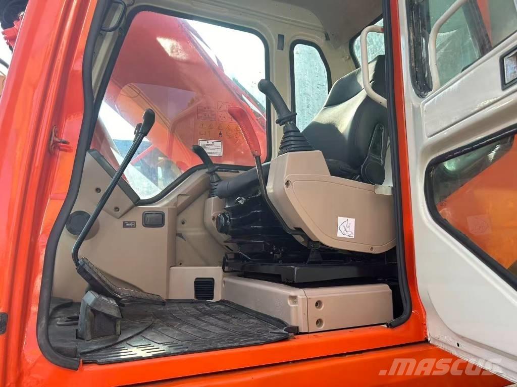 Doosan DH 225 LC-7 Escavatori cingolati