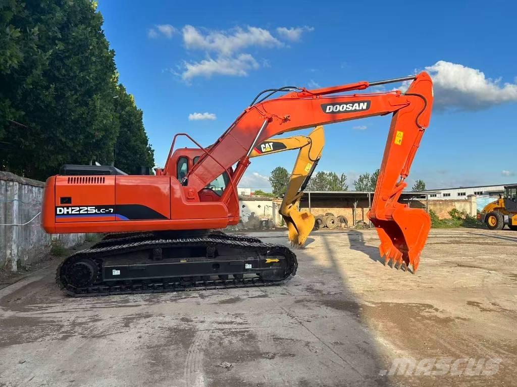 Doosan DH 225 LC-7 Escavatori cingolati