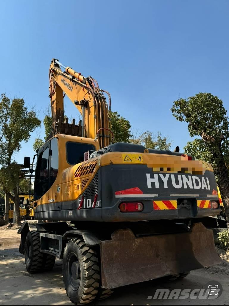 Hyundai 210W-9 Escavatori gommati