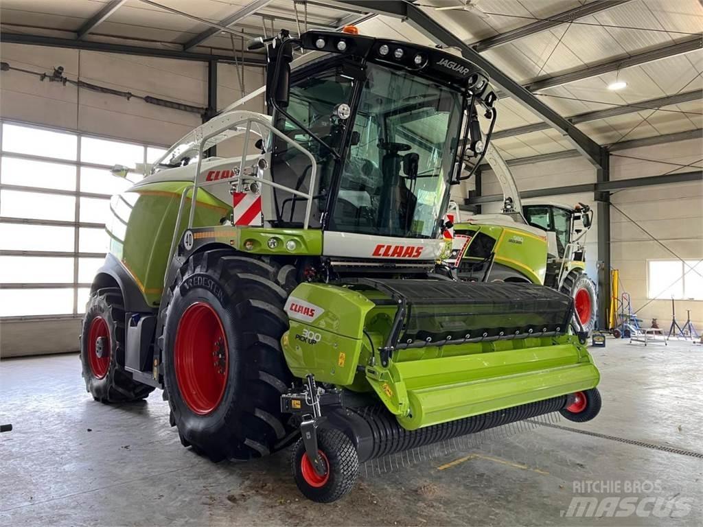 CLAAS Jaguar 970 Trince semoventi