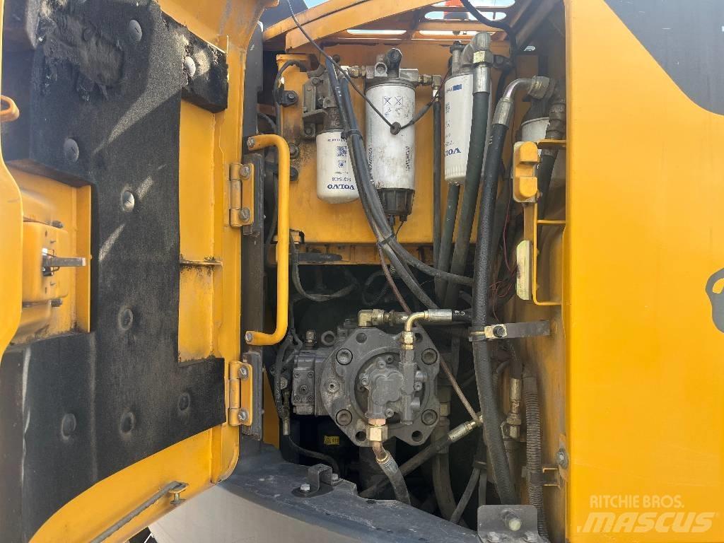Volvo ECR 235 DL Escavatori cingolati