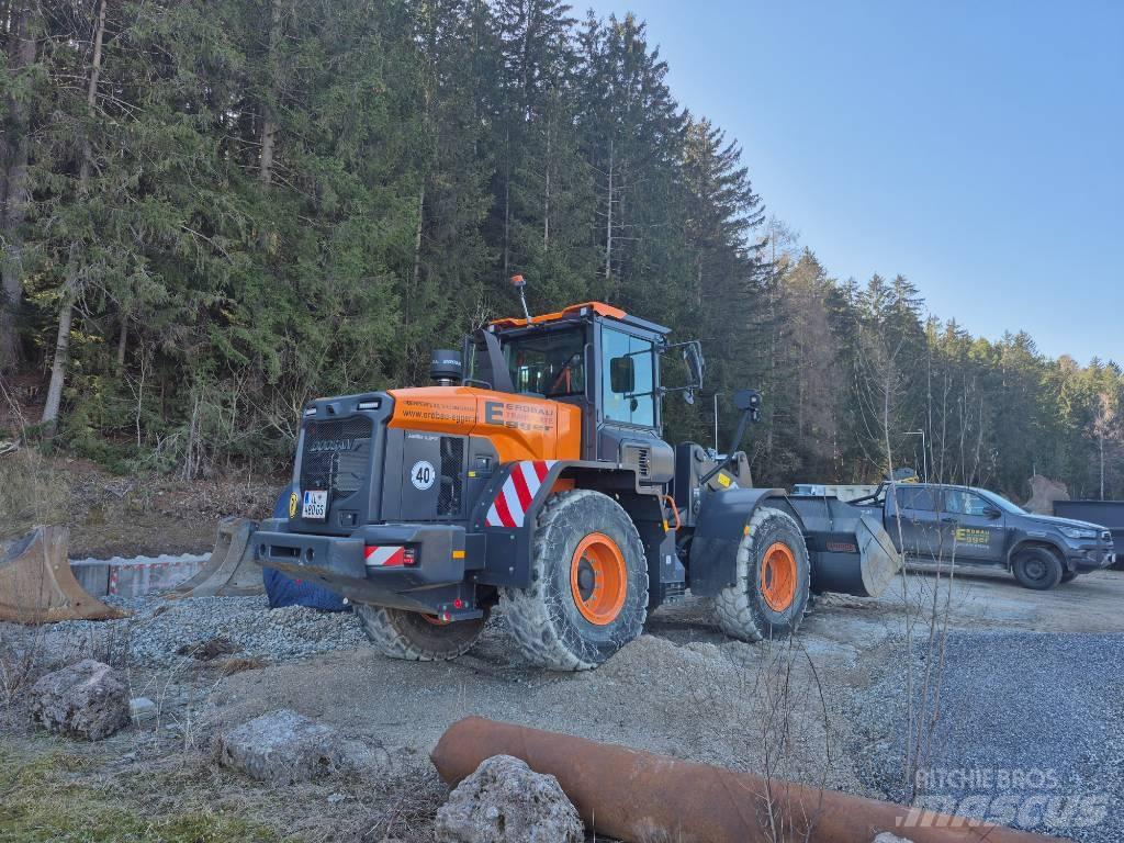 Doosan DL 250 Pale gommate