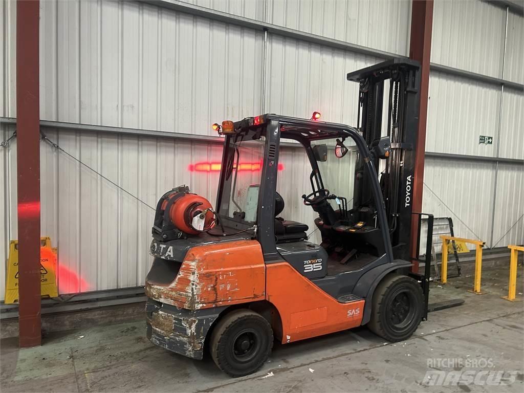 Toyota 02-8FGJF35 Carrelli elevatori GPL