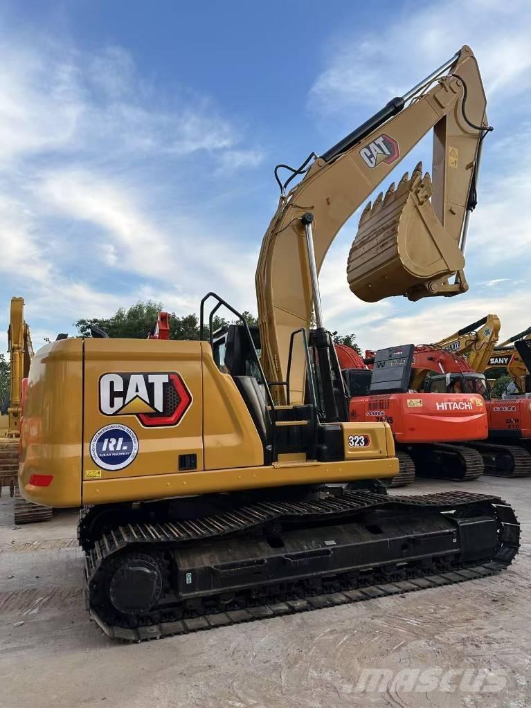 CAT 323GC Escavatori cingolati